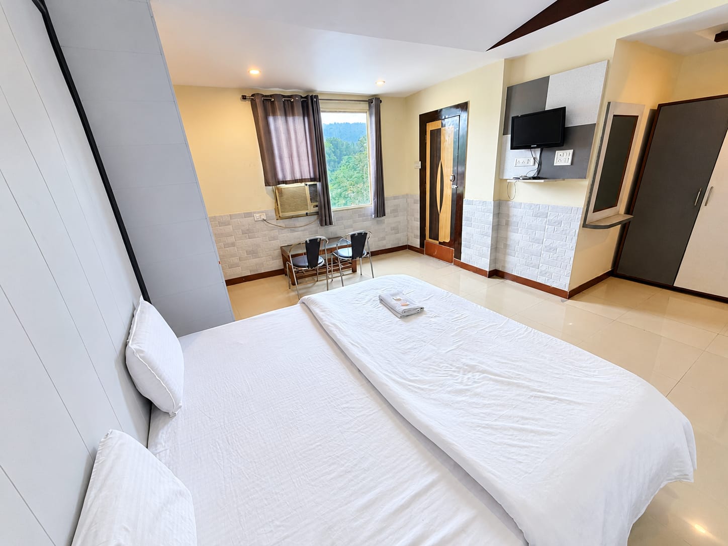 Haridwar City & Hill View Deluxe Room